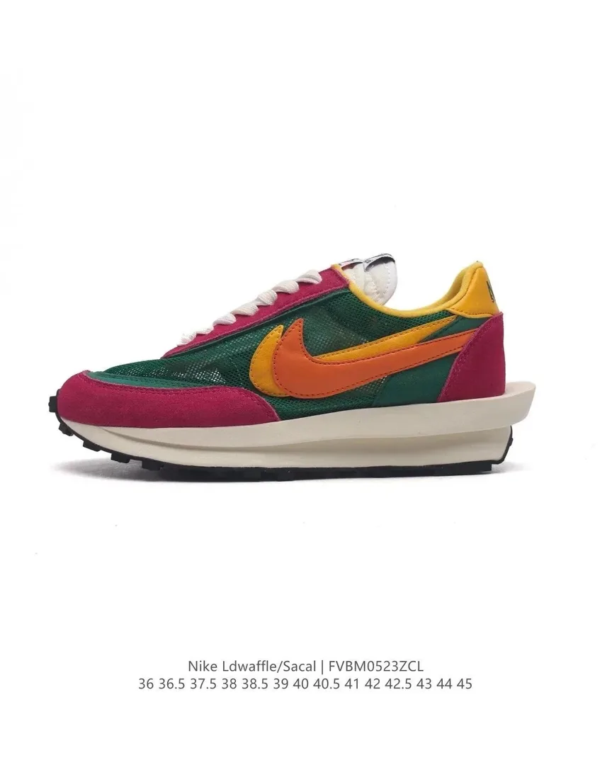 Nike Sacai LDWaffle Trainers — QC