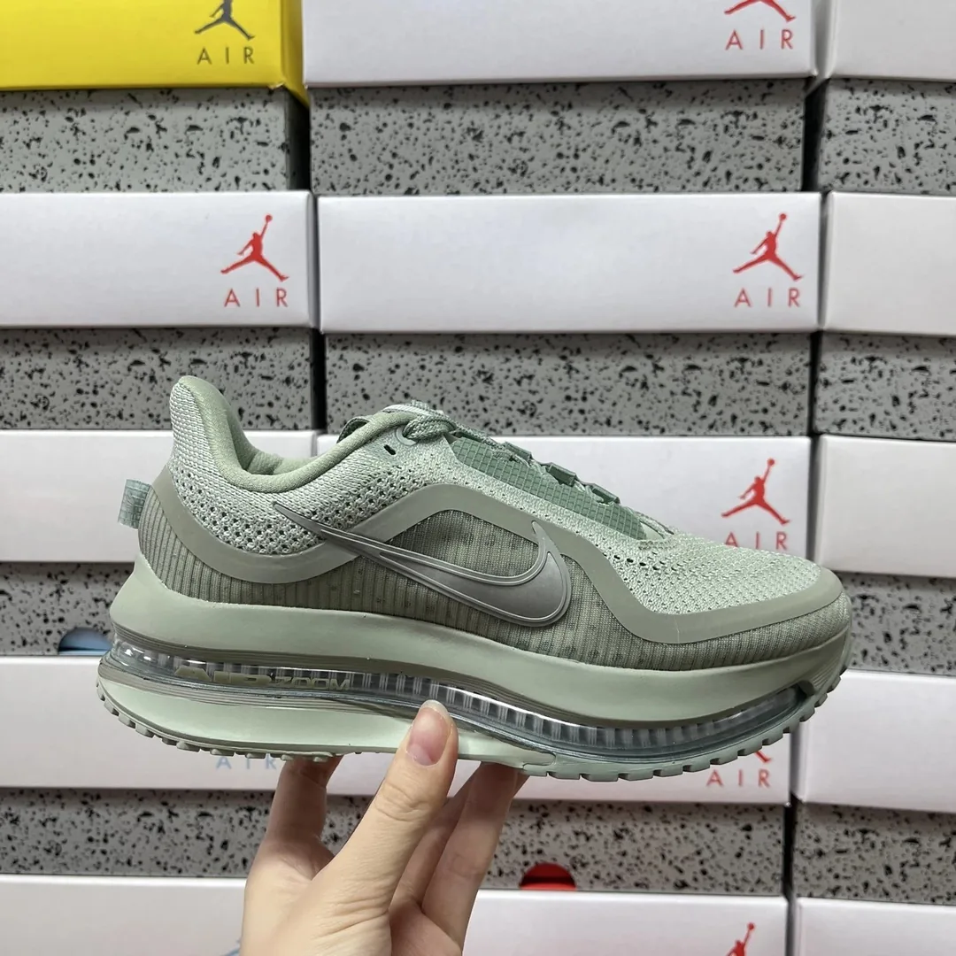 Nike Pegasus Premium Running Shoes — photo 2
