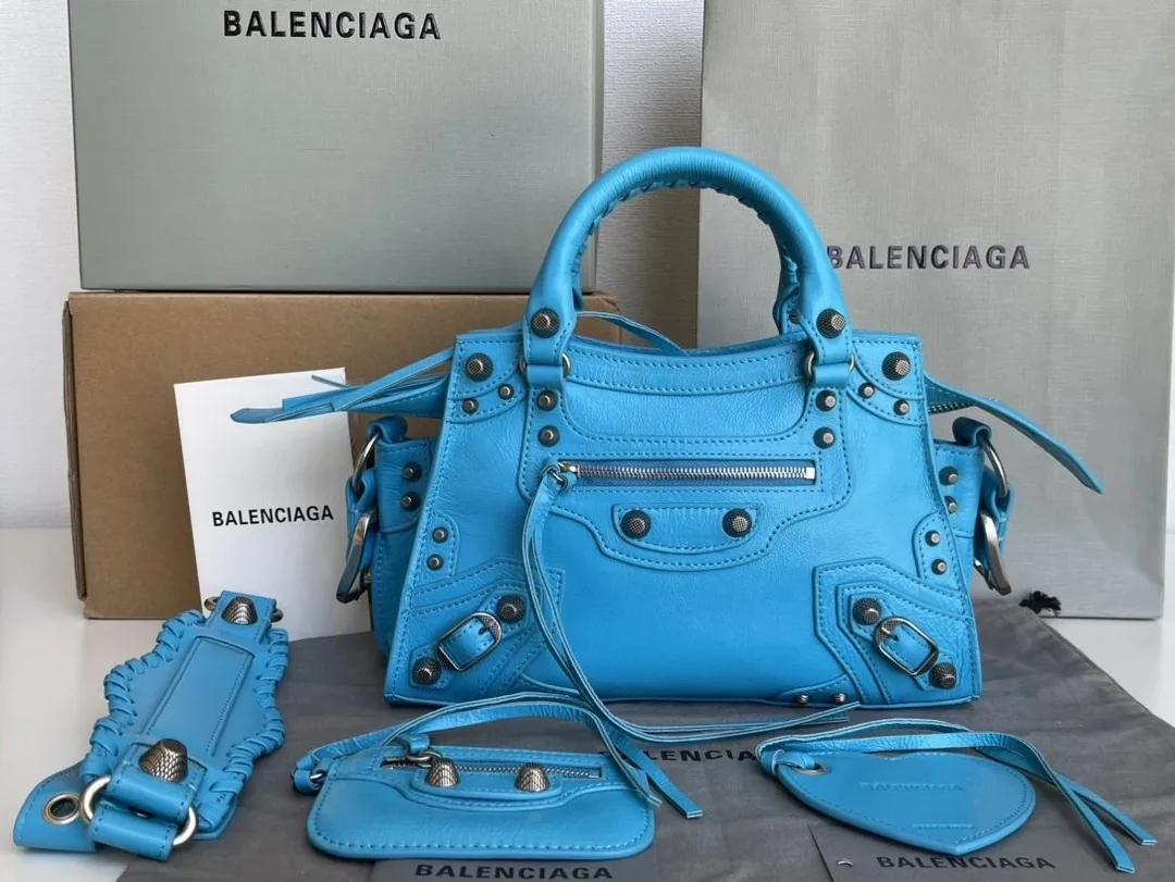 Balenciaga Neo Cagole Motorcycle Bag — QC