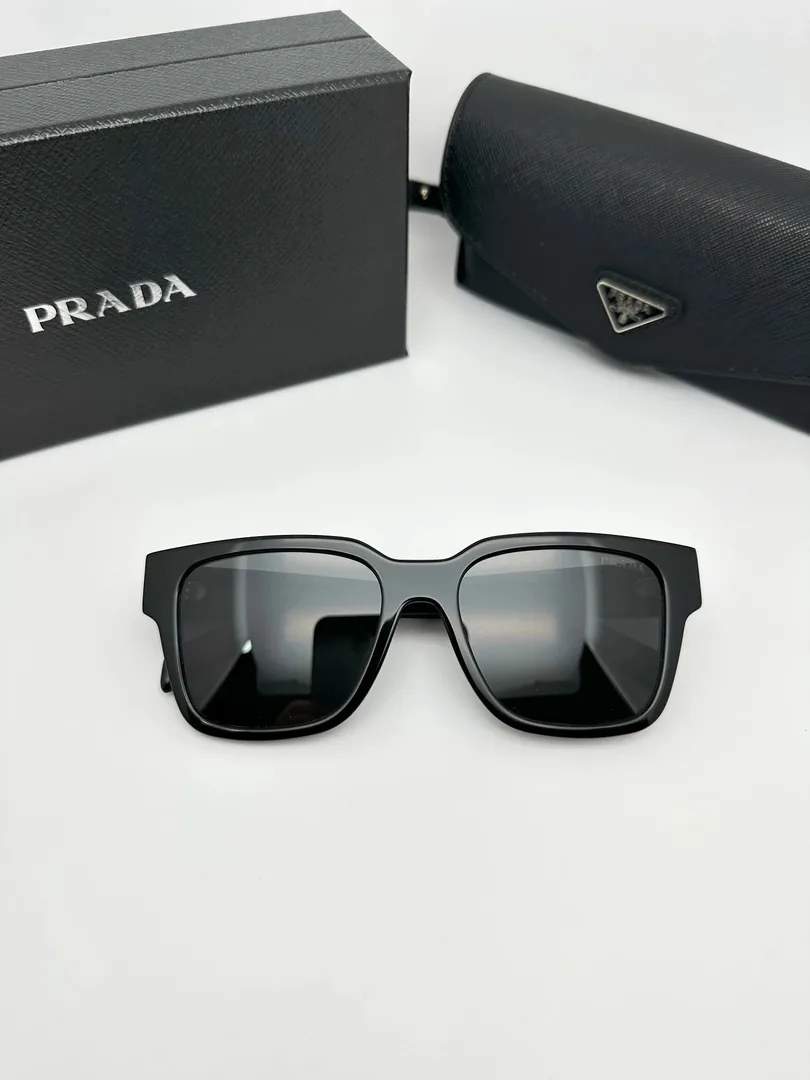 Prada Sunglasses — Photo 3
