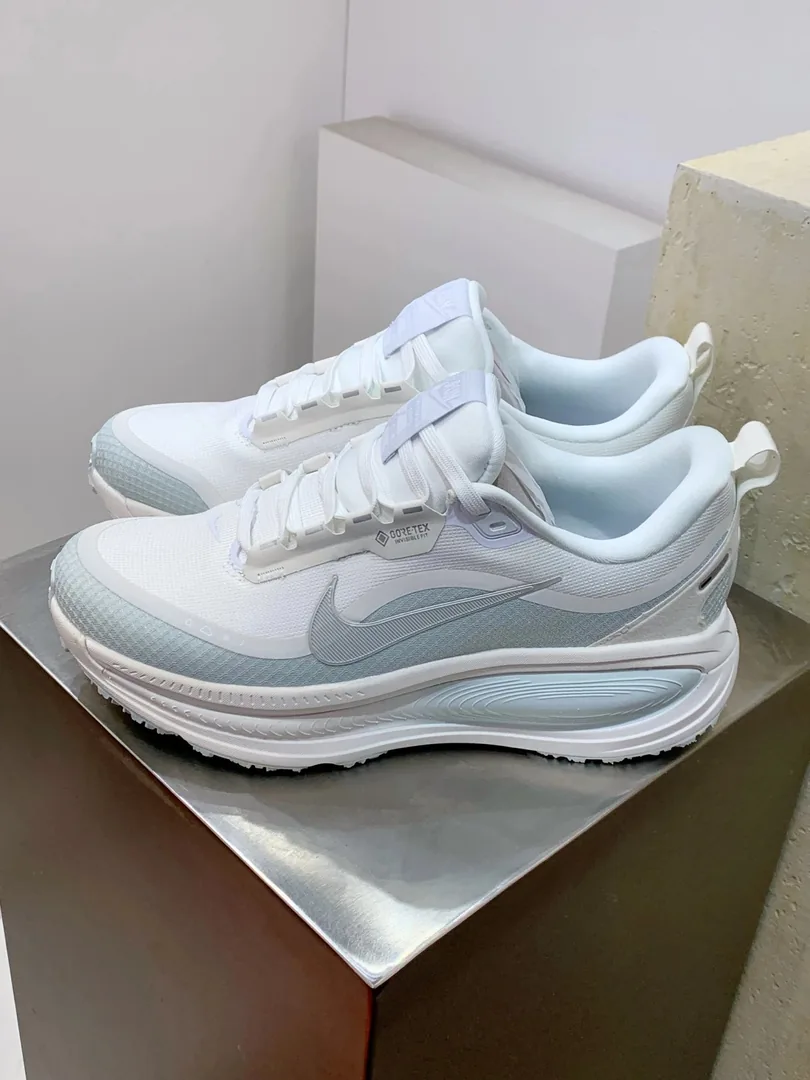 Nike Vomero 18 Zoom
