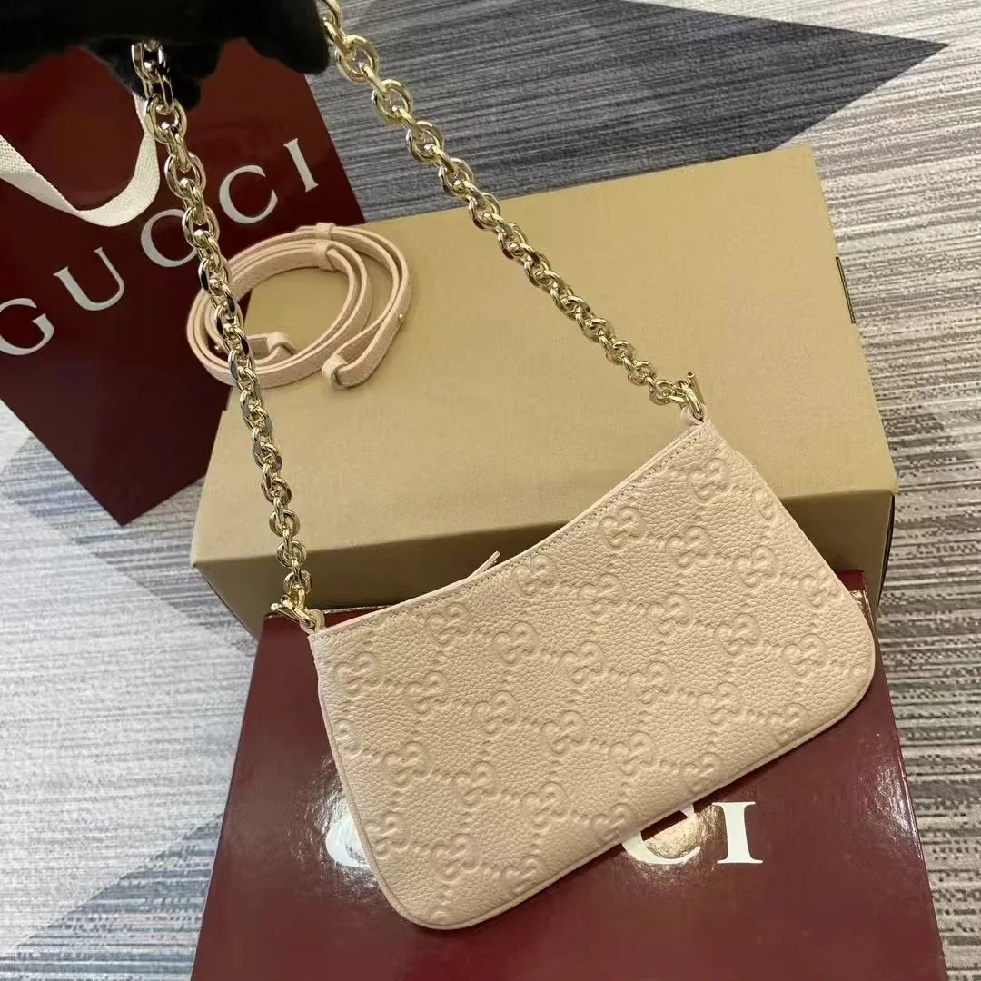 Gucci Leather Sneakers — photo 4