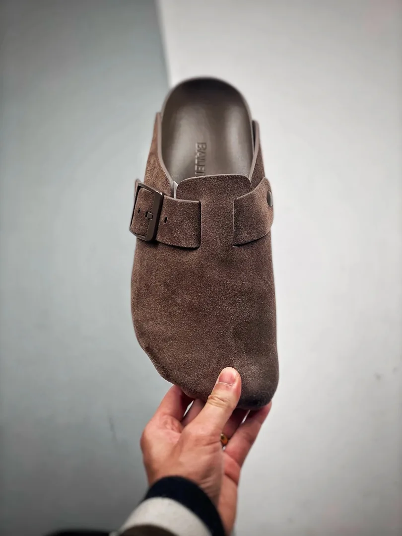 Balenciaga Brown Suede Collab Low-Tops — photo 9