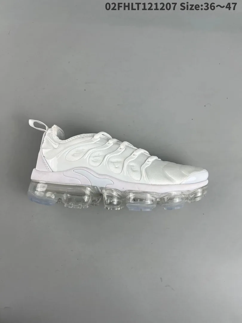 Nike Air VaporMax Plus — photo 7