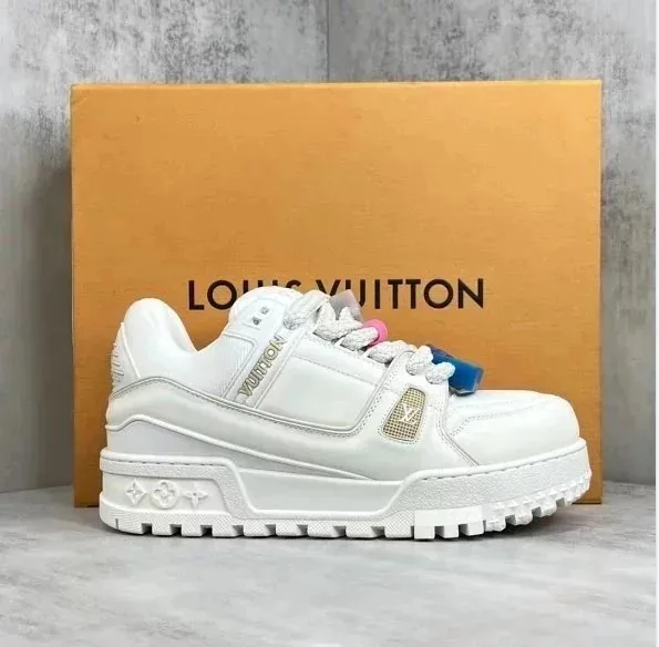 Louis Vuitton LV Trainer Beige Trainers — QC