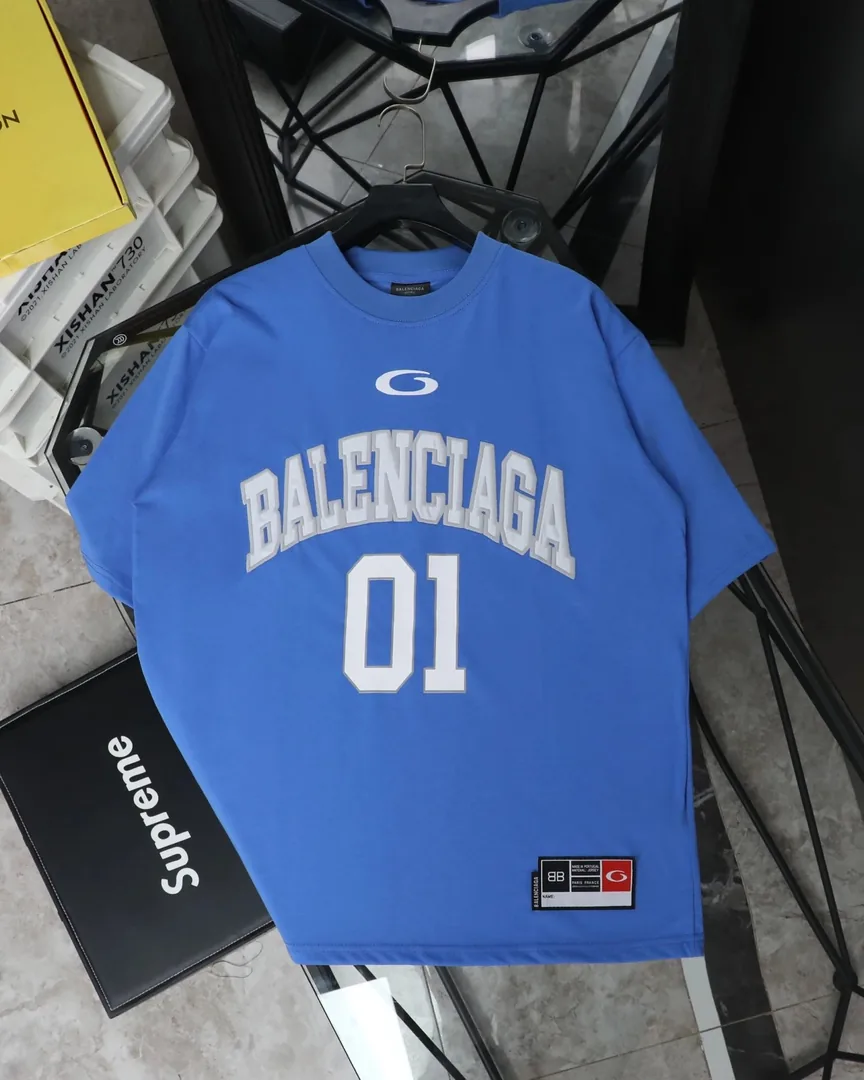 Jacket And Tee Set — Photo 3