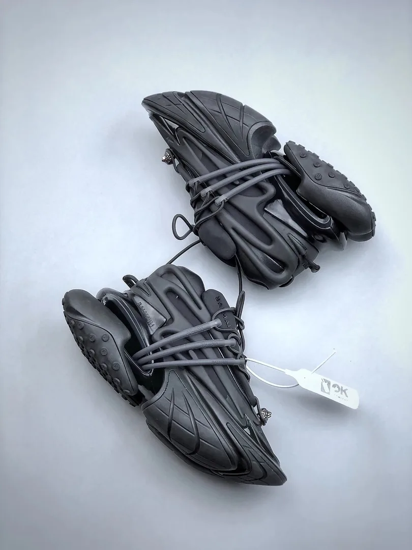 Balmain Unicorn Grey Low-Top Sneakers — Photo 4