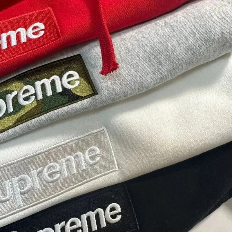 Hooded Sweatshirt — Zdjęcie 5