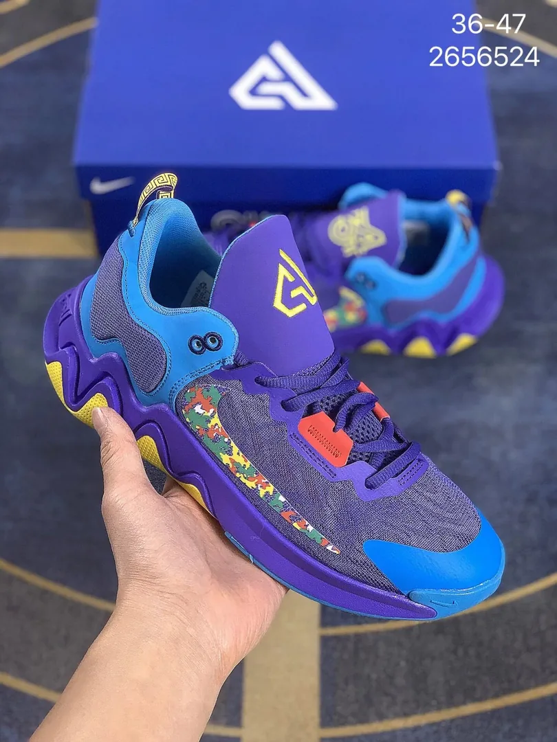 Nike Giannis Immortality Basketball Shoes — photo 11