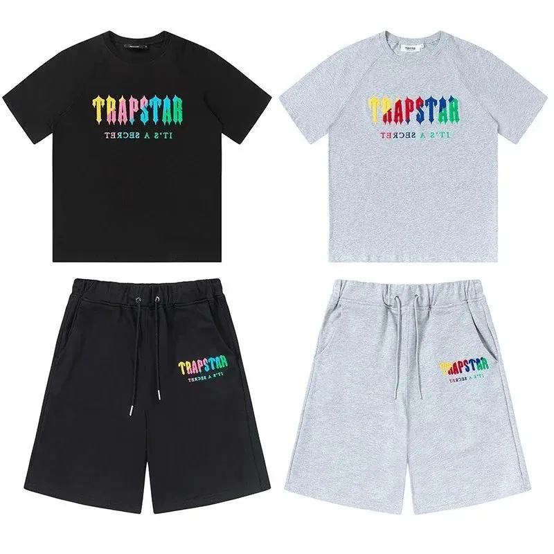 Trapstar Rainbow Gradient Embroidered T-Shirt — Photo 3