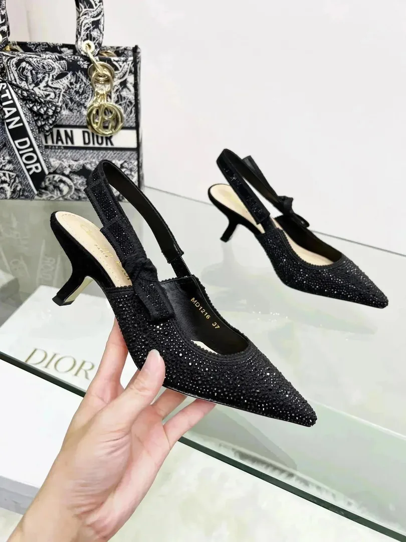 High Heels — Photo 3