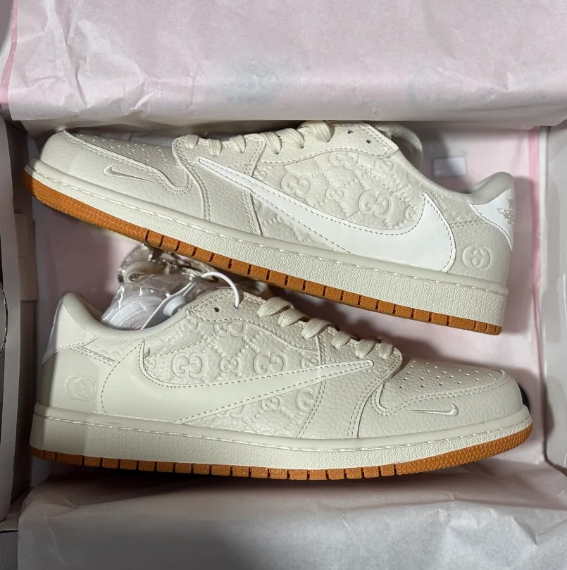 Air Jordan 1 Travis Scott Camo — Photo 9