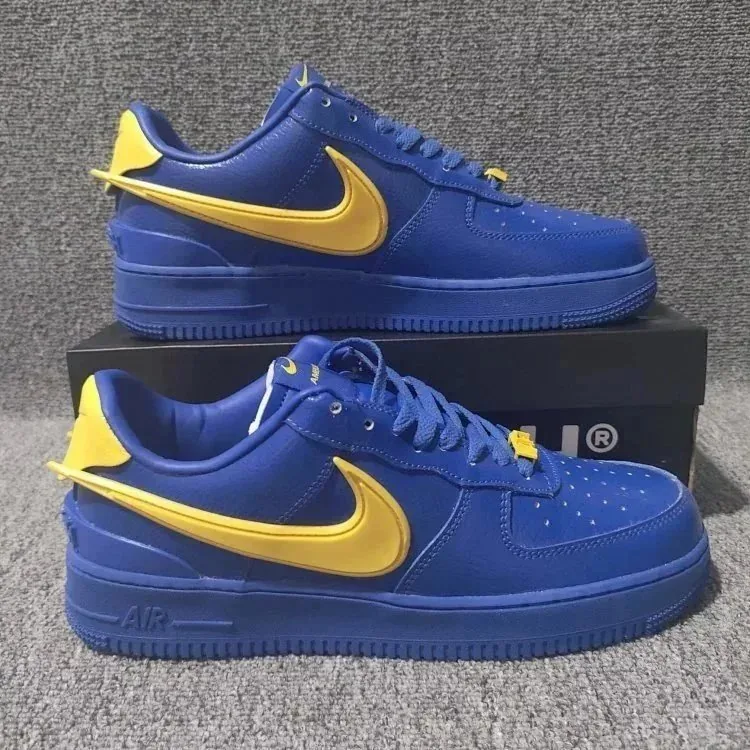 Nike Air Force 1 Trainers — Photo 6