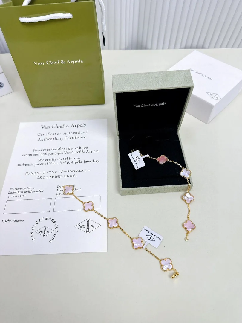 Van Cleef Arpels Clover Bracelet — QC