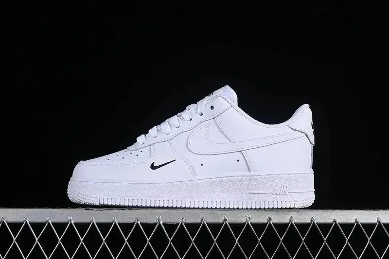Nike Air Force 1 Low — QC