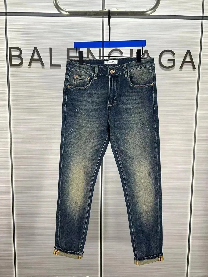Classic Denim Jeans — Photo 6