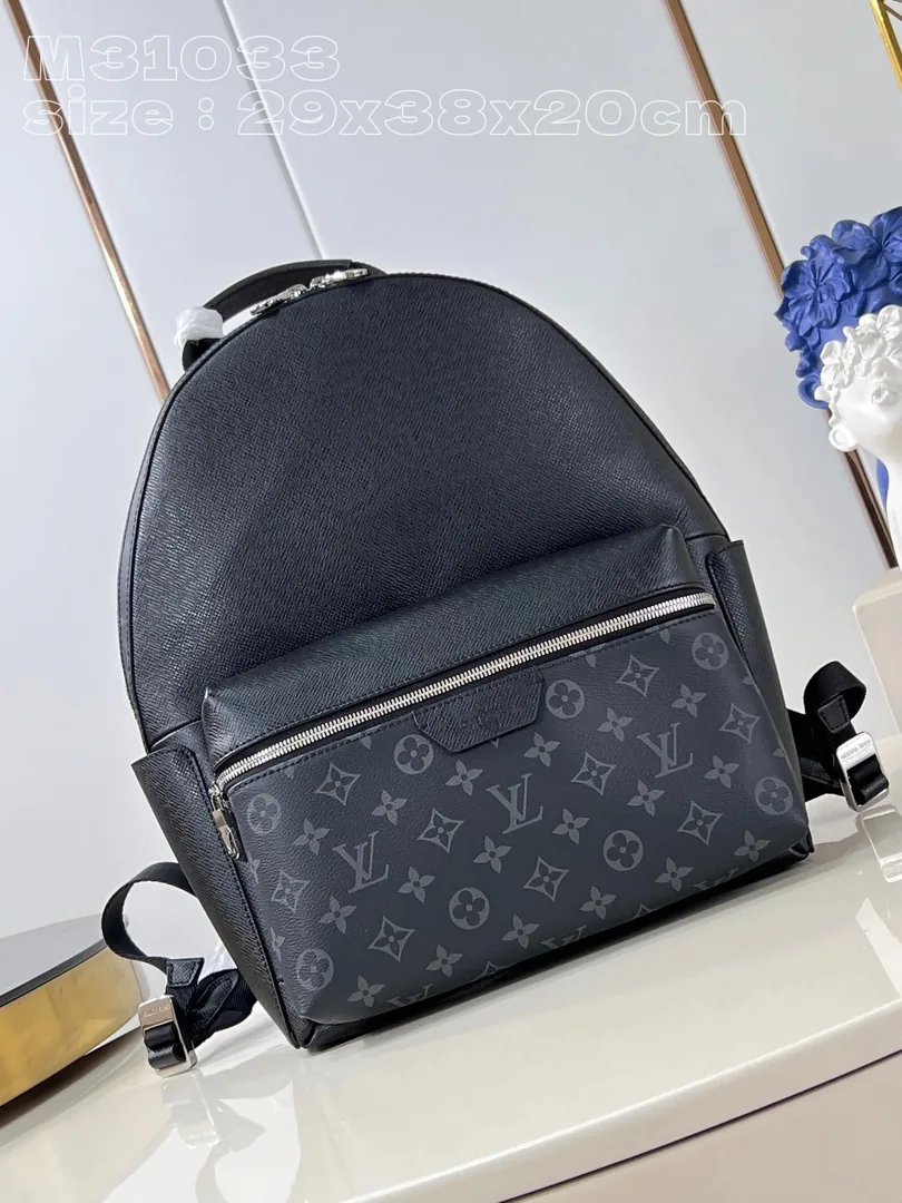 Louis Vuitton Discovery Backpack — Photo 2
