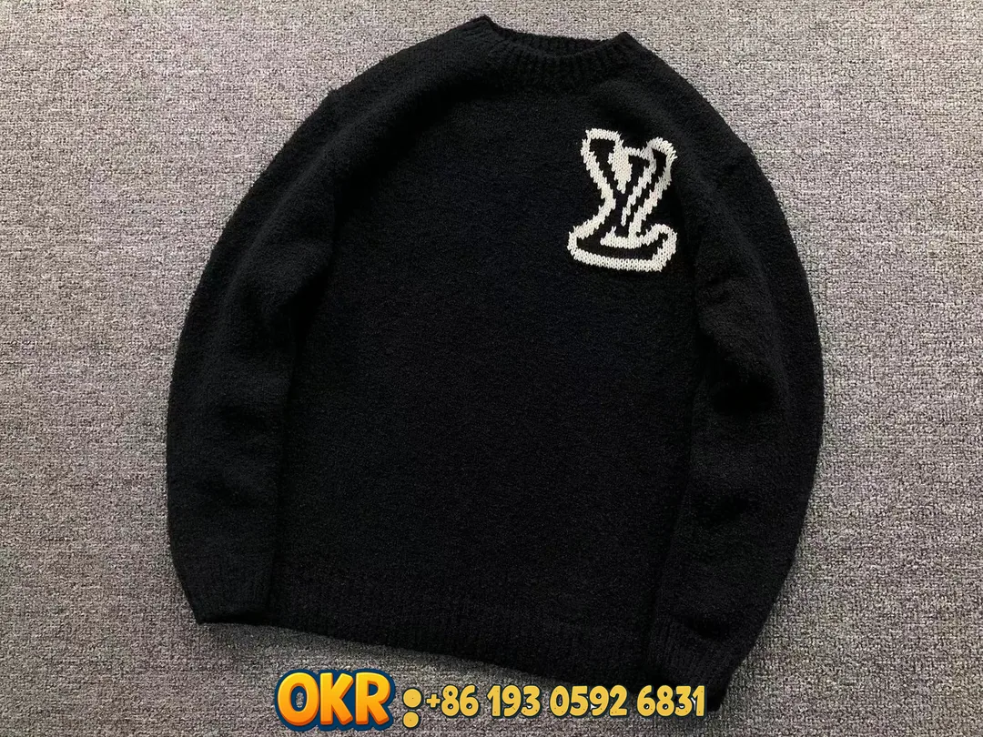 Crewneck Pullover Sweater — QC