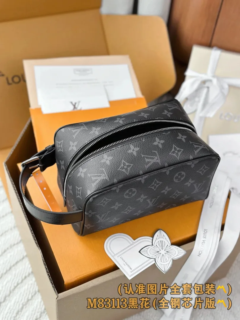 Louis Vuitton Locker Dopp Kit Toiletry Bag — photo 8