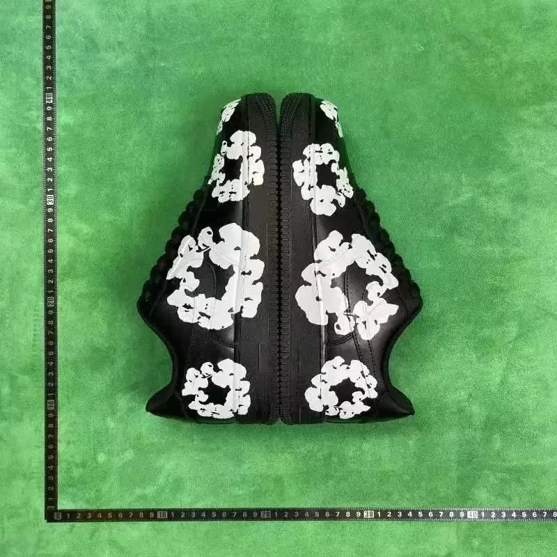 Nike Air Force 1 White Skate Shoes — Photo 8