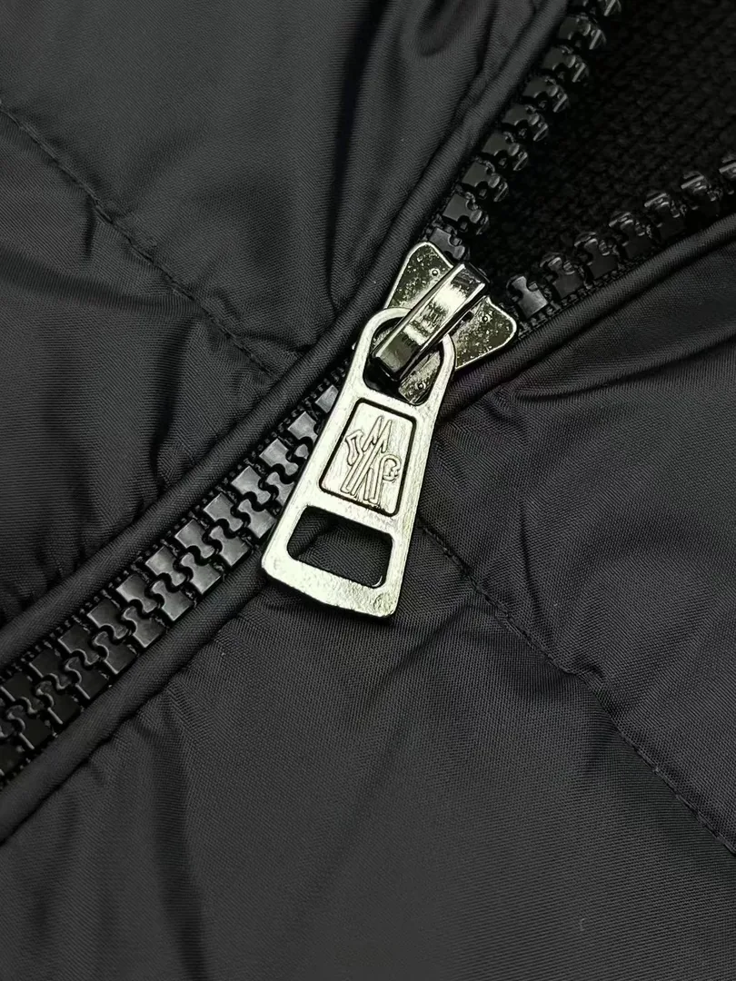 Quilted Zip Knit Cardigan — QC