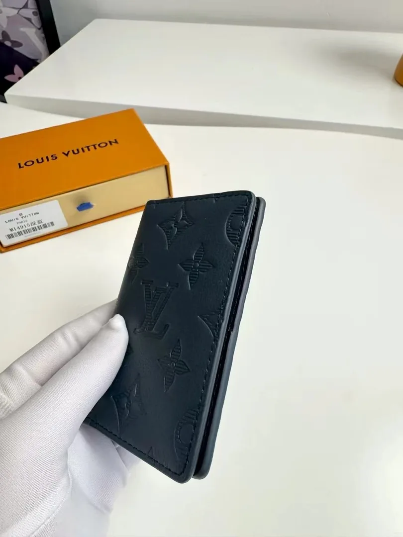 Louis Vuitton Leather Bag — photo 12