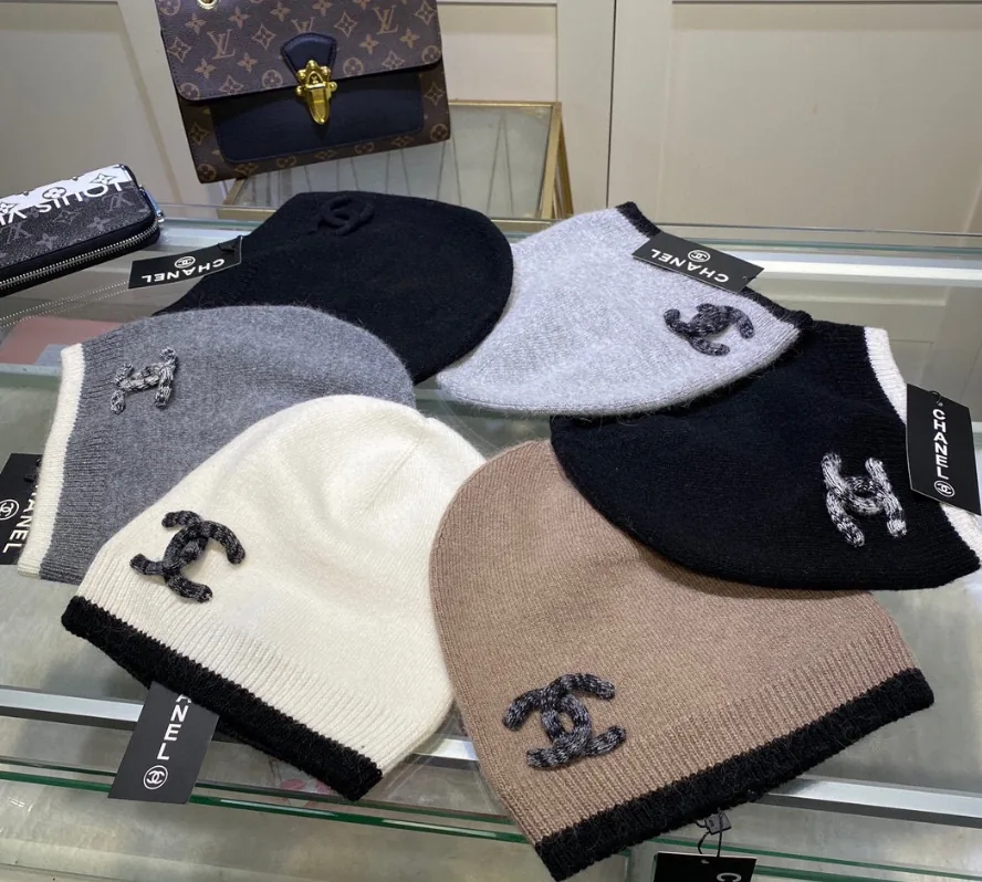 Knit Beanie — QC
