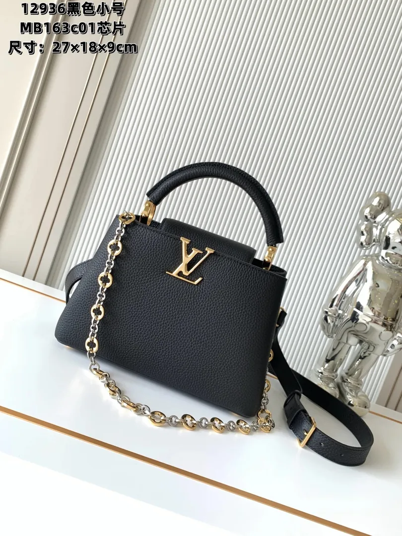 Louis Vuitton Capucines Handbag — Zdjęcie 10