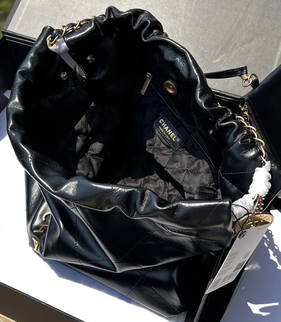 Chanel Full-Grain Leather Sneakers — Photo 4