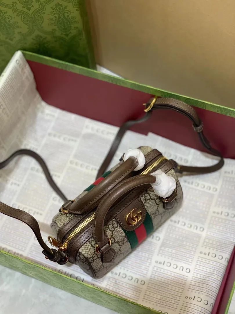 Gucci Original Leather Bag — Photo 6
