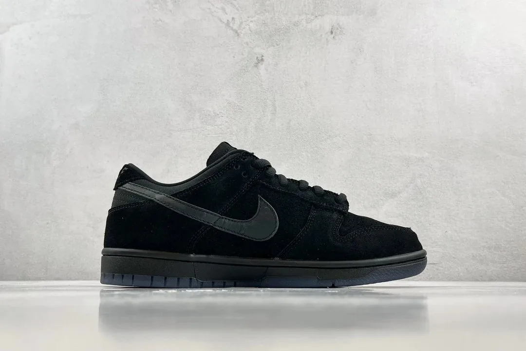 Nike Dunk Low Undefeated Triple Black Sneakers — photo 2