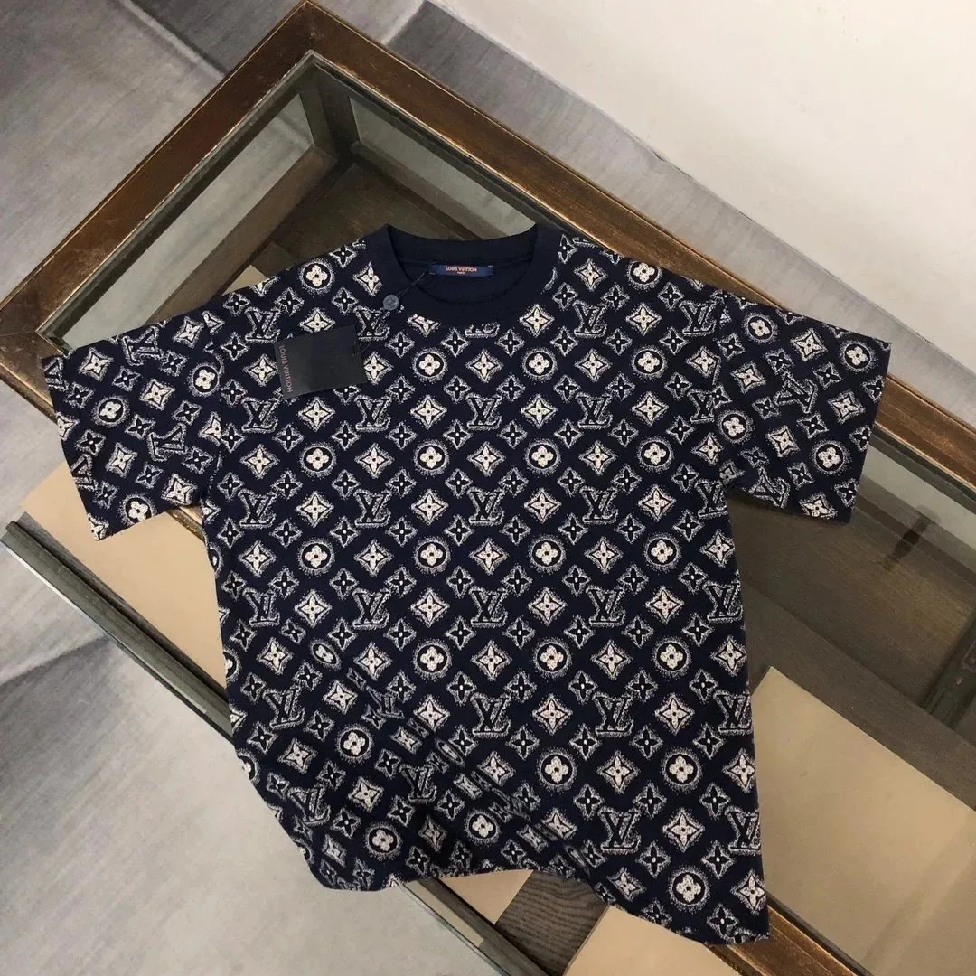 Louis Vuitton Monogram Jacquard T-Shirt Collection — Photo 15