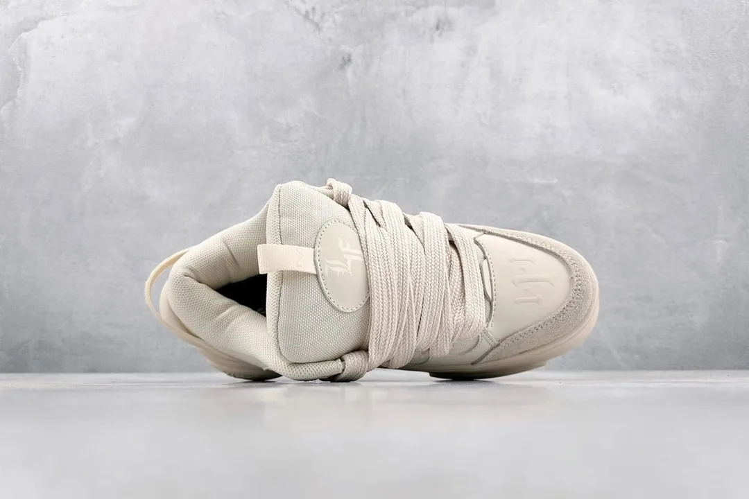 White One Of One Low — QC