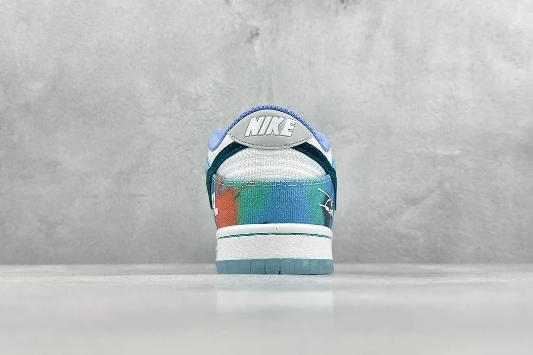 Nike SB Dunk Low Futura Laboratories White Blue Sneakers — photo 6