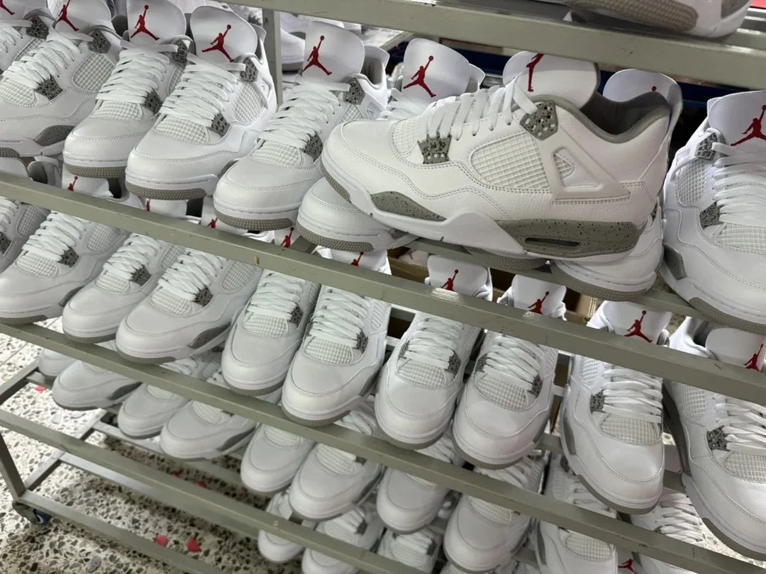Air Jordan 4 Multicolor Sneakers — Photo 13