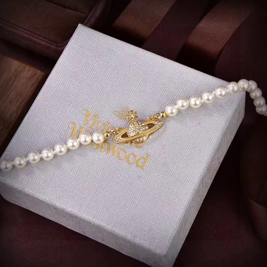 Planet Pearl Necklace — Zdjęcie 11