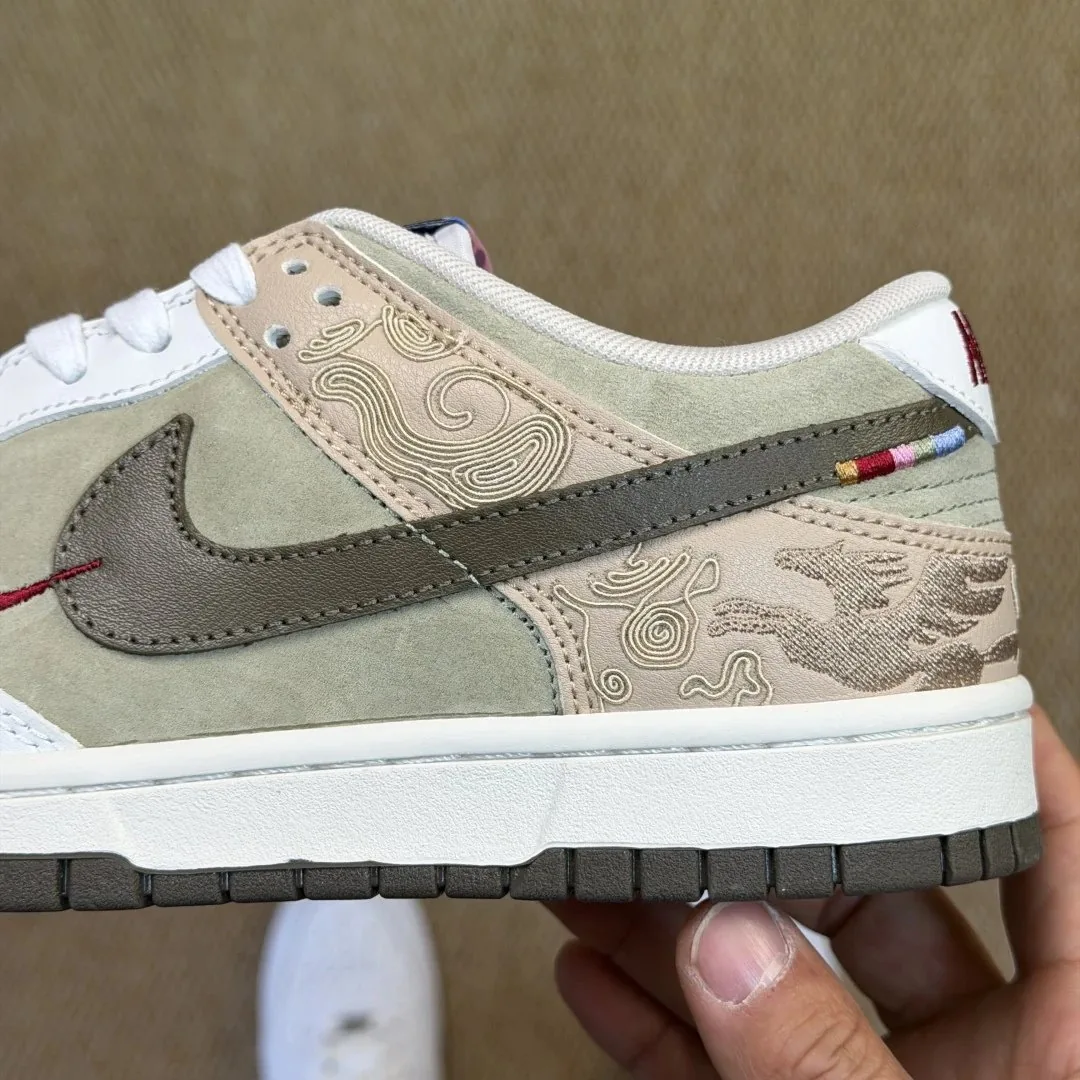 Nike Dunk Low Pegasus CNY Year Of The Horse Beige — photo 5