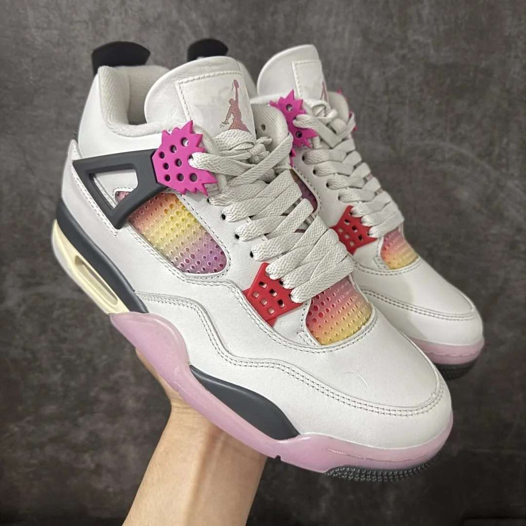 Air Jordan 4 Comic White Black — Photo 10