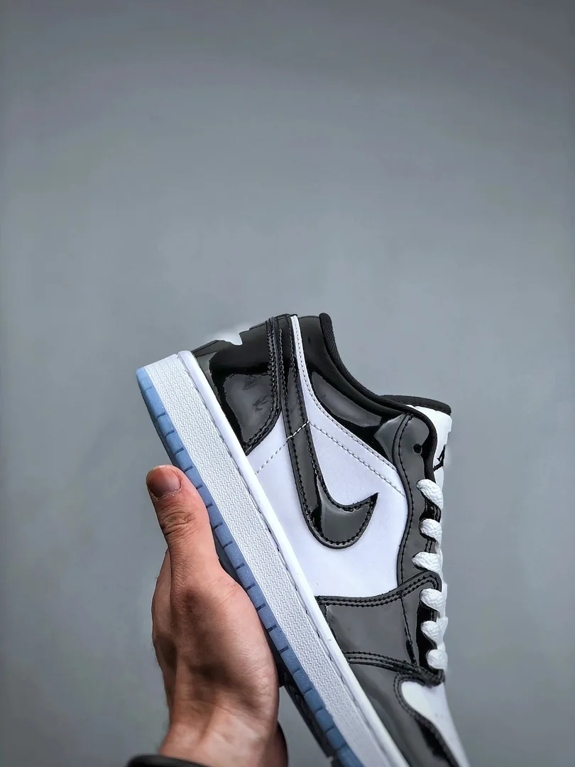 Air Jordan 1 Low Concord — Photo 6