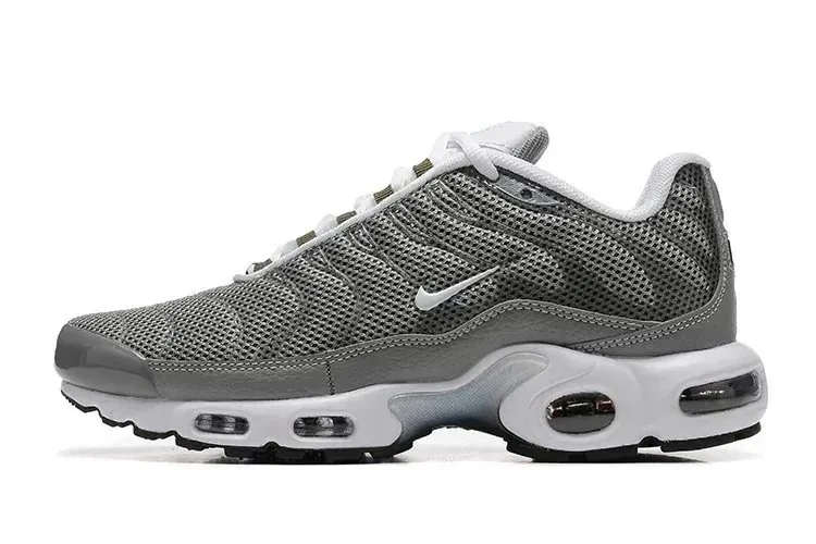 Nike Air Max Plus TN — Photo 6