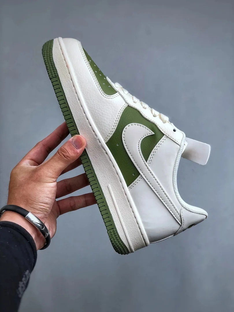 Nike Air Force 1 '07 Low Collaboration — photo 11