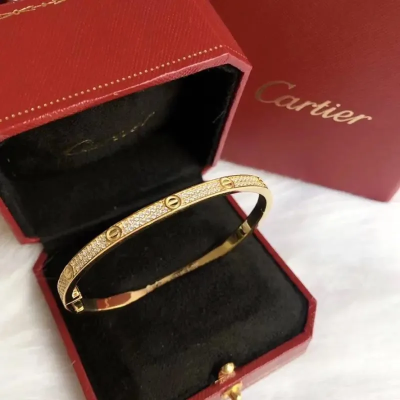 Bracelet — QC
