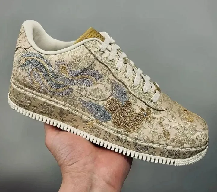 Nike Air Force 1 CNY — Photo 13
