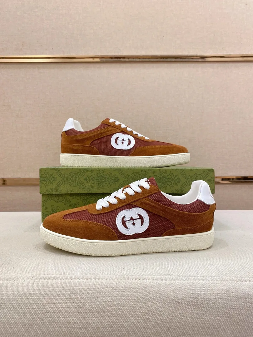Gucci Round-Toe Low-Top Sneakers — photo 2