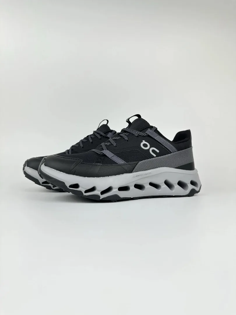 On Cloudhorizon Running Shoes — photo 3