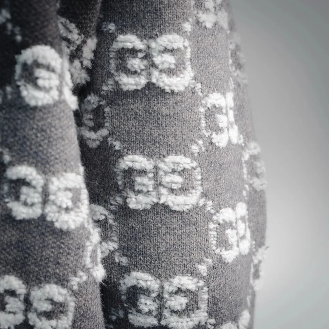 Jacquard Cotton Sweater — Photo 3