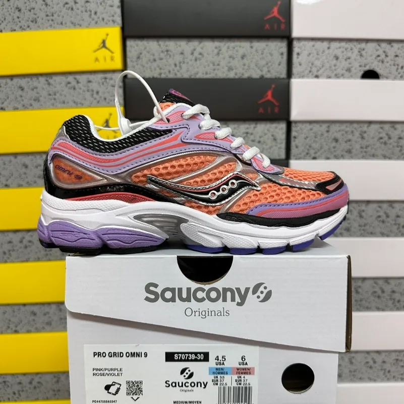 Saucony ProGrid Omni 9 Sneakers