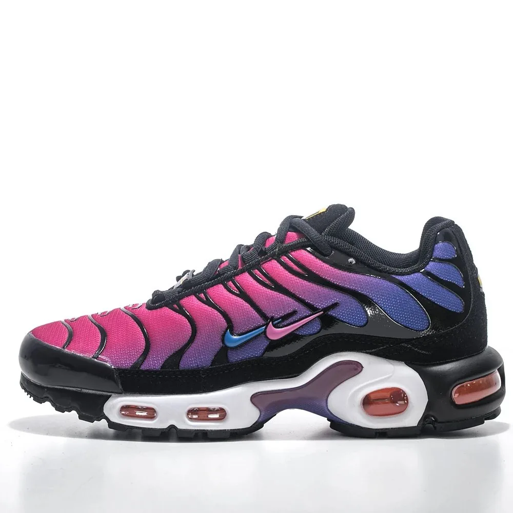 Assorted Nike Air Max Plus TN — Photo 14