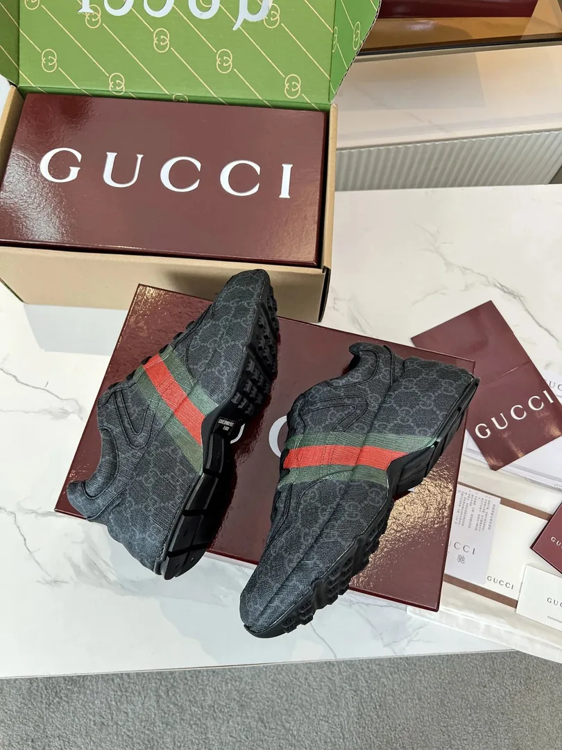 Gucci Rhyton Sneakers — photo 2