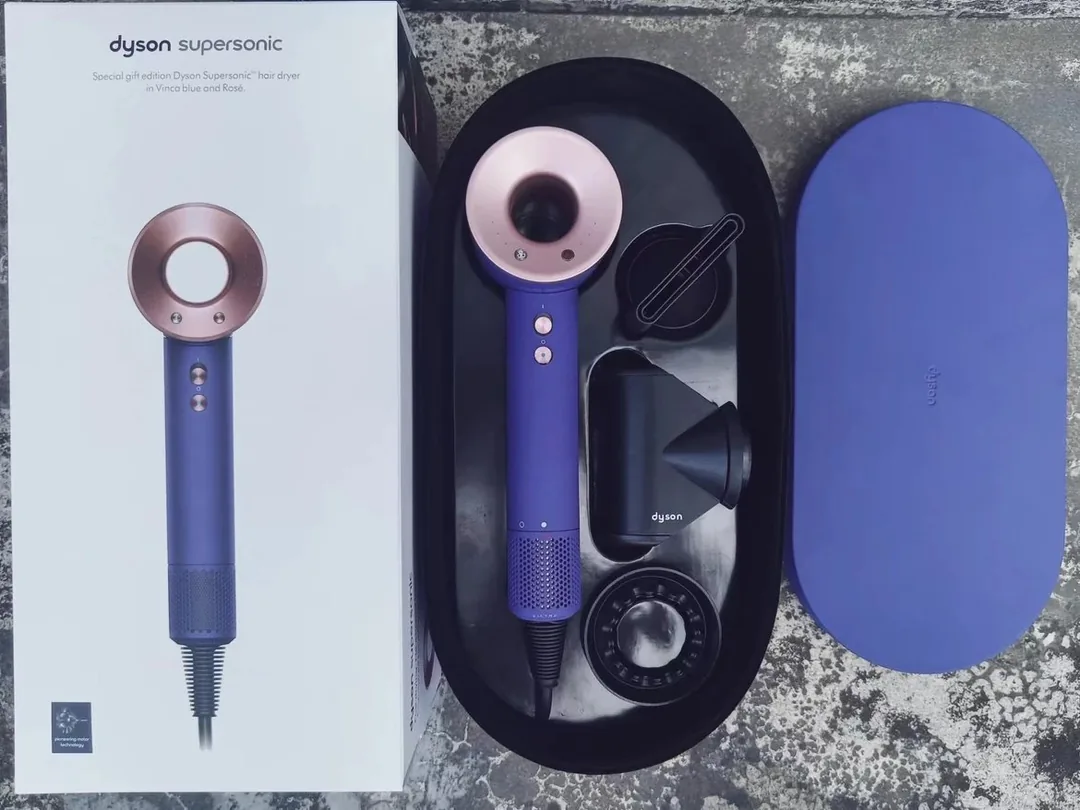 D08 Vinca Blue Hair Dryer